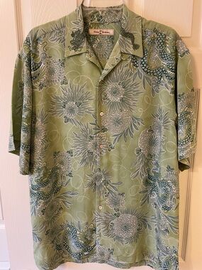 Tommy Bahama Light Green Floral Camp Shirt with Blue Accents Small